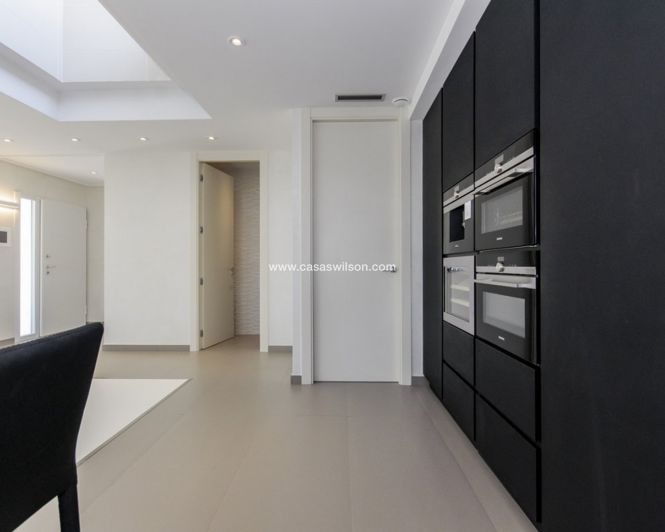 Image No.38-3 Bed Villa for sale