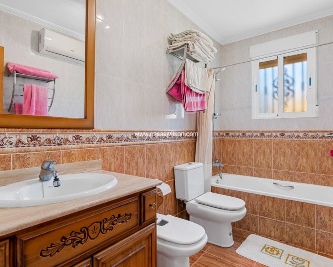 Image No.25-Villa de 4 chambres à vendre à Jacarilla