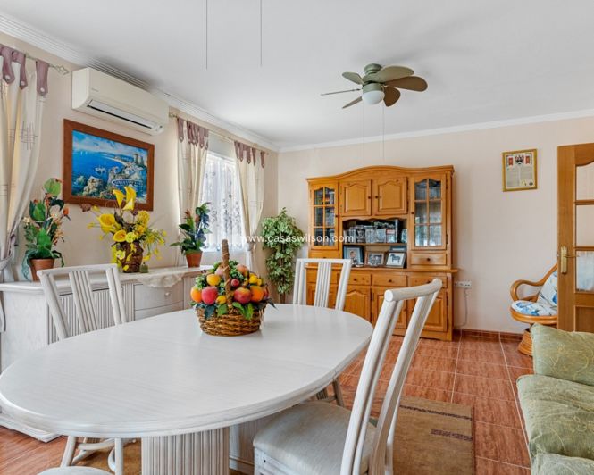 Image No.32-Villa de 4 chambres à vendre à Jacarilla