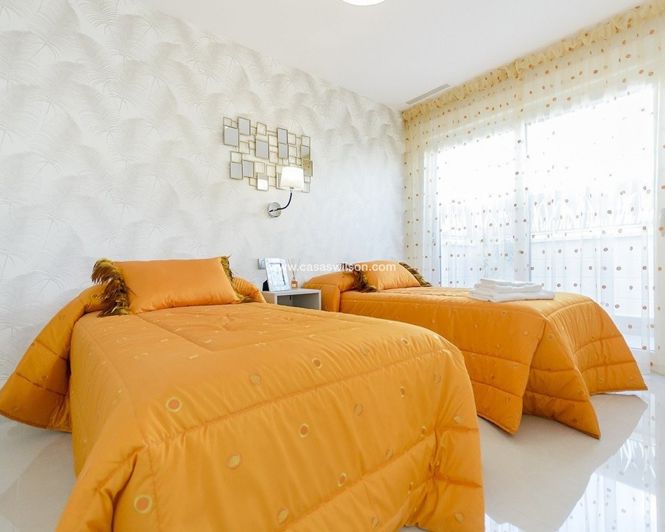 Image No.33-3 Bed Villa for sale