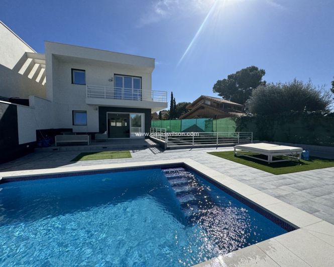 Image No.21-4 Bed Villa for sale