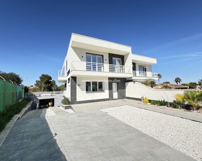 Image No.23-4 Bed Villa for sale