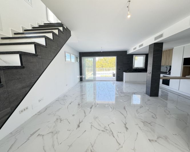 Image No.5-4 Bed Villa for sale