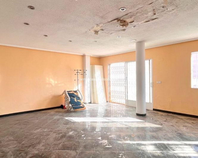 Image No.7-1 Bed Property for sale