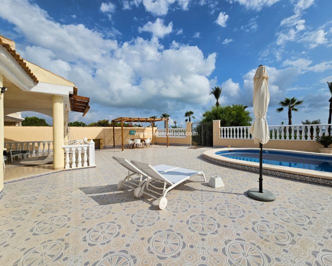 Image No.15-4 Bed Villa for sale