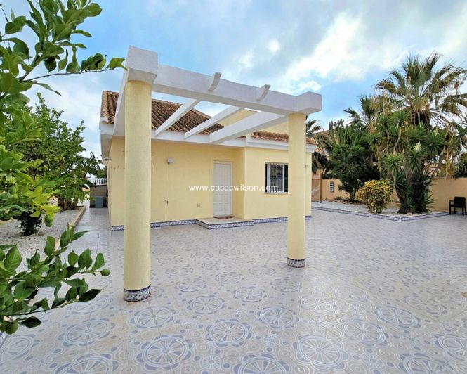 Image No.3-4 Bed Villa for sale