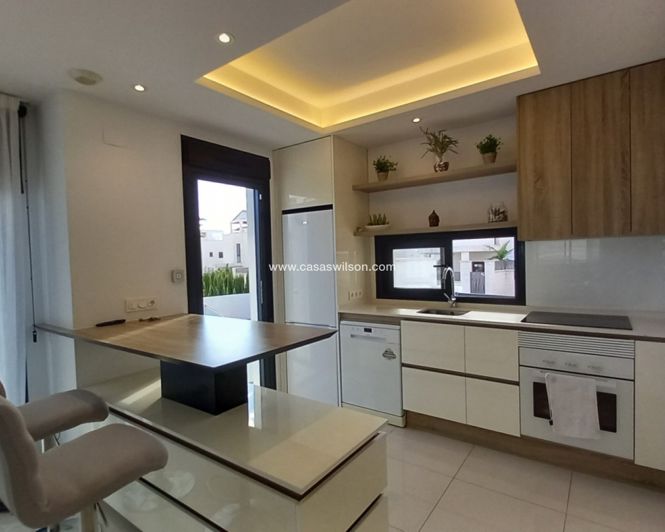 Image No.10-Villa de 4 chambres à vendre à Ciudad Quesada