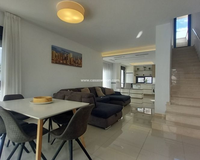 Image No.5-Villa de 4 chambres à vendre à Ciudad Quesada