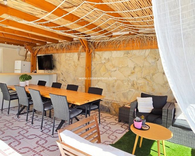 Image No.32-4 Bed Villa for sale