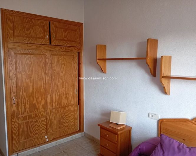 Image No.30-4 Bed Property for sale