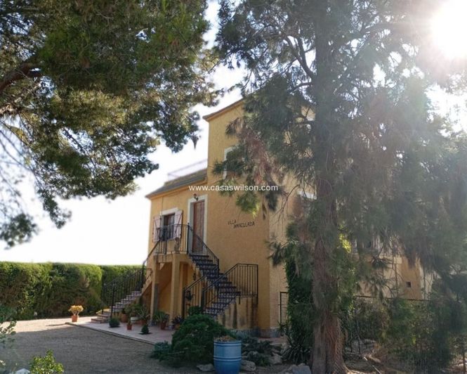 Image No.31-4 Bed Property for sale