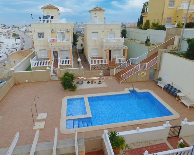 Image No.27-3 Bed Villa for sale