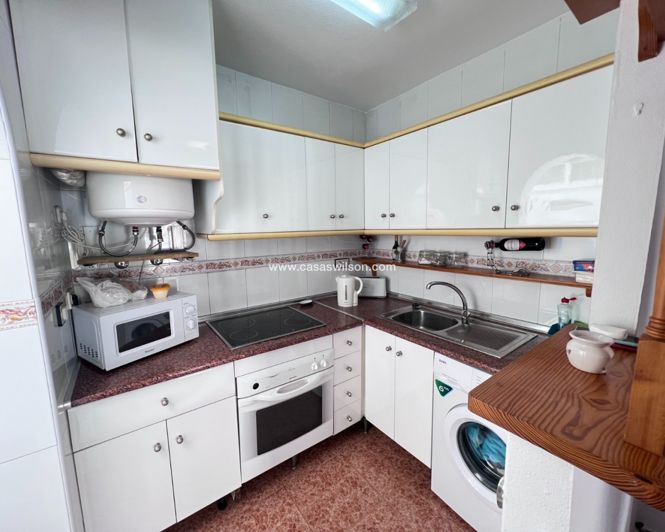 Image No.11-3 Bed Townhouse for sale