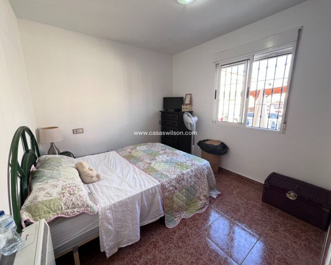 Image No.24-3 Bed Townhouse for sale