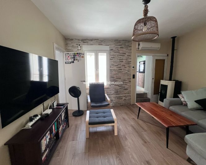 Image No.2-4 Bed Townhouse for sale