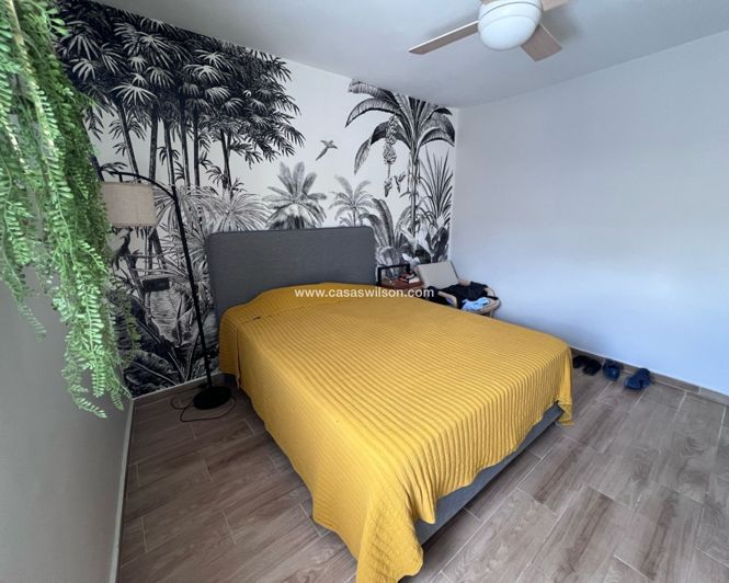 Image No.8-4 Bed Townhouse for sale