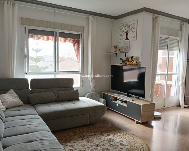 Image No.1-3 Bed Property for sale