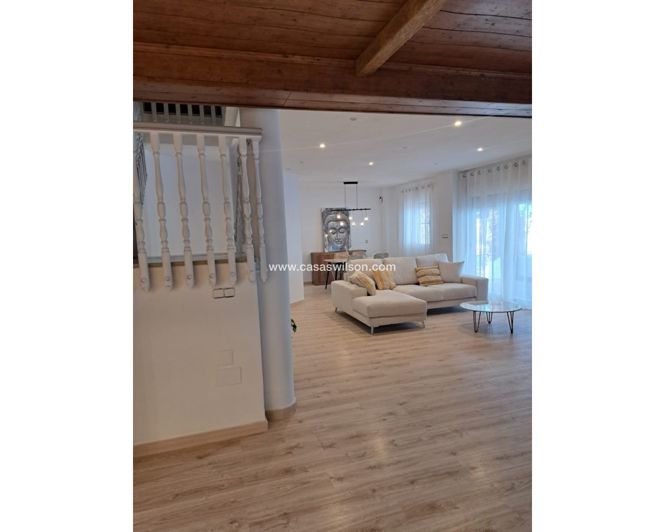 Image No.11-5 Bed Villa for sale