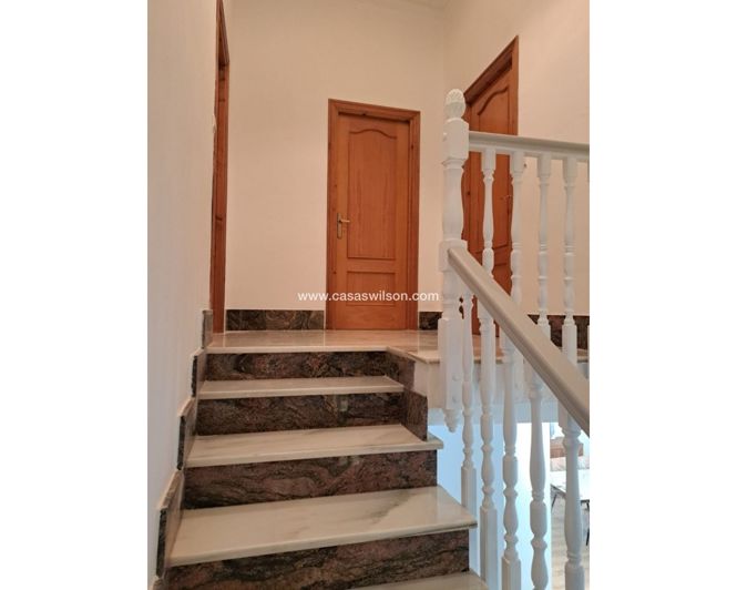 Image No.19-5 Bed Villa for sale