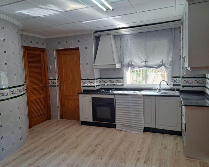 Image No.3-5 Bed Villa for sale