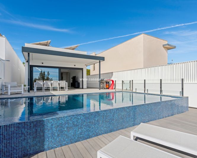 Image No.1-4 Bed Villa for sale