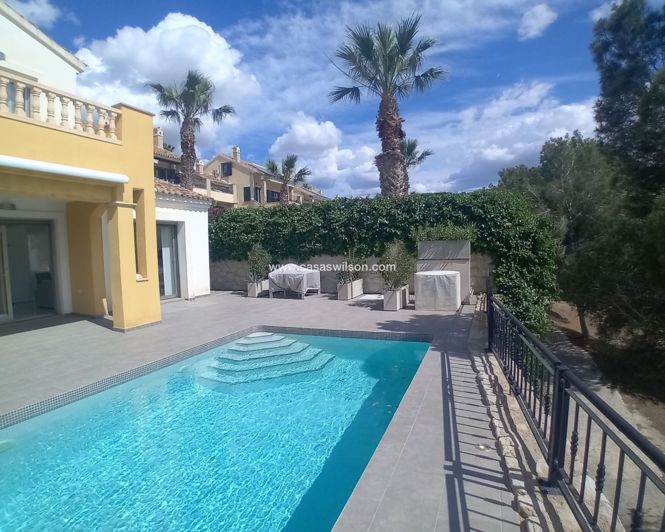 Image No.1-4 Bed Villa for sale