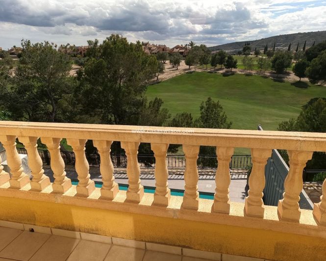 Image No.1-4 Bed Villa for sale