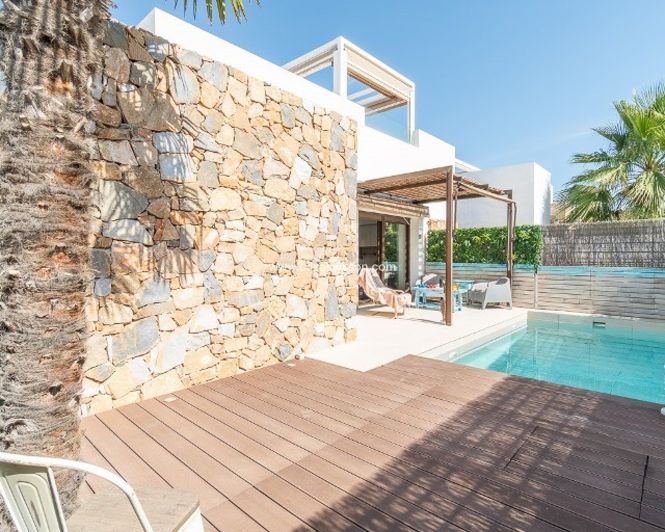 Image No.1-2 Bed Villa for sale