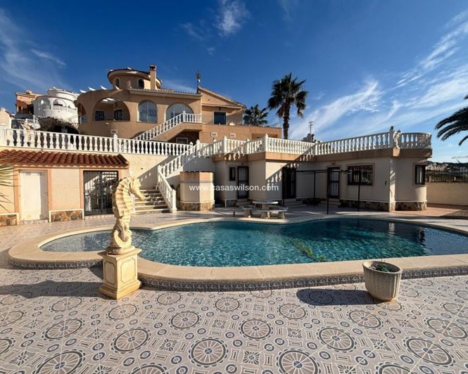 Image No.1-5 Bed Villa for sale