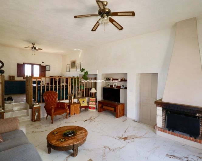 Image No.2-3 Bed Property for sale