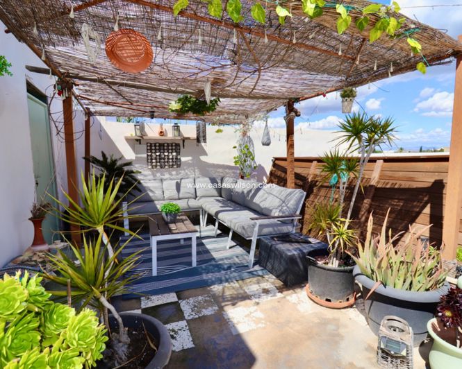 Image No.23-3 Bed Property for sale