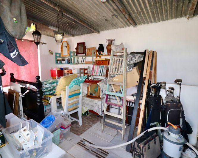 Image No.27-3 Bed Property for sale