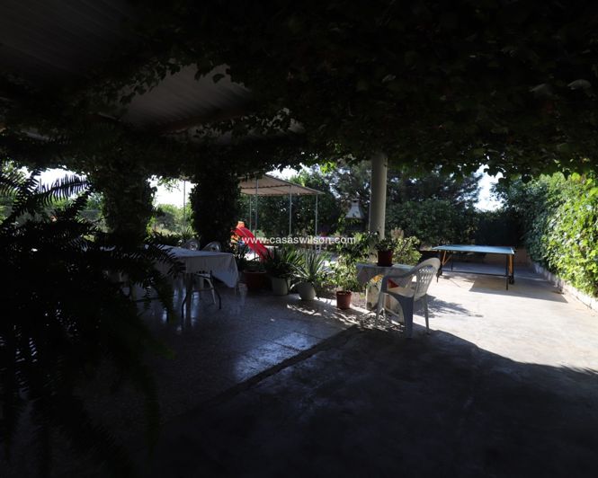 Image No.14-2 Bed Property for sale