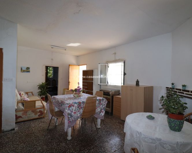 Image No.6-2 Bed Property for sale