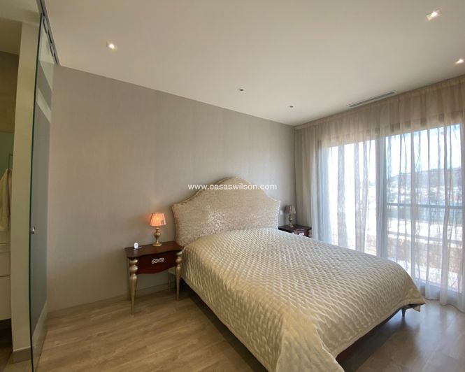 Image No.27-3 Bed Villa for sale