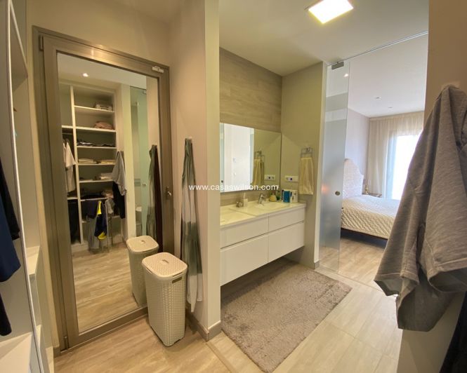 Image No.34-3 Bed Villa for sale