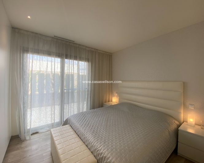 Image No.35-3 Bed Villa for sale