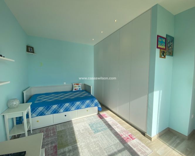 Image No.40-3 Bed Villa for sale