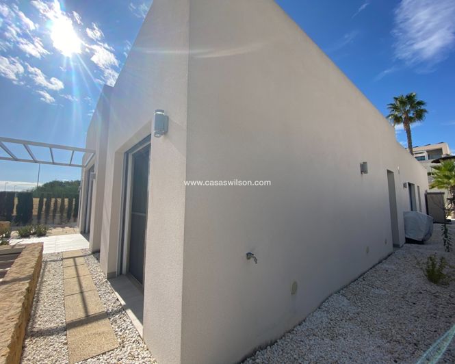 Image No.6-3 Bed Villa for sale