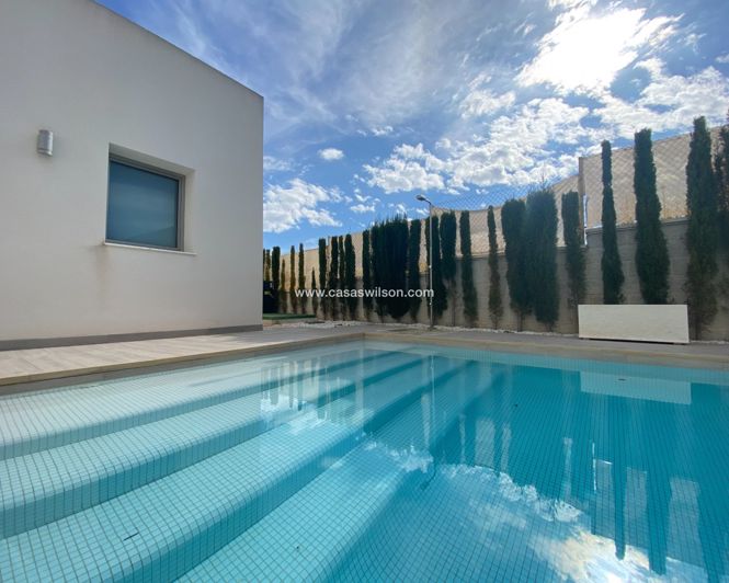 Image No.8-3 Bed Villa for sale