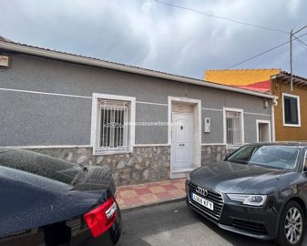 1 - Jacarilla, House