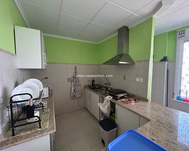 Image No.15-2 Bed House for sale