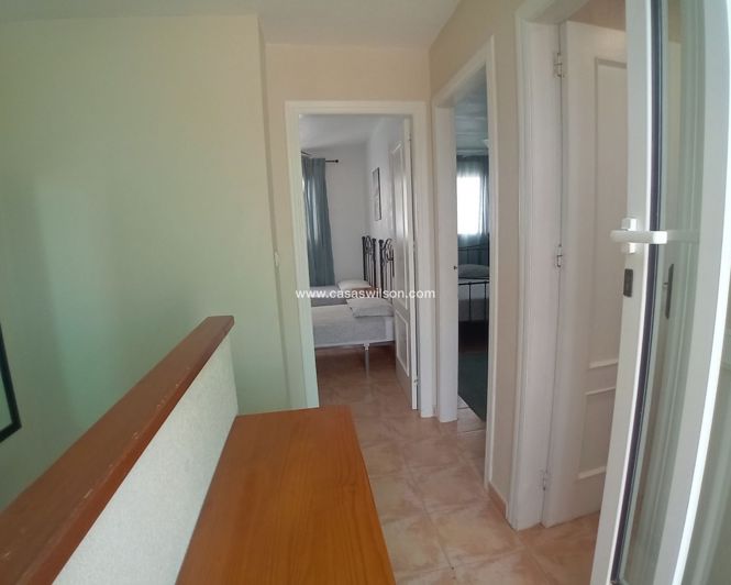 Image No.10-3 Bed Townhouse for sale