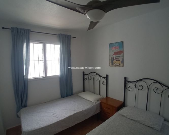 Image No.14-3 Bed Townhouse for sale