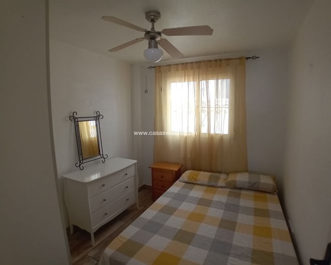 Image No.19-3 Bed Townhouse for sale