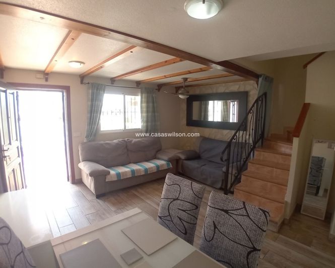 Image No.5-3 Bed Townhouse for sale