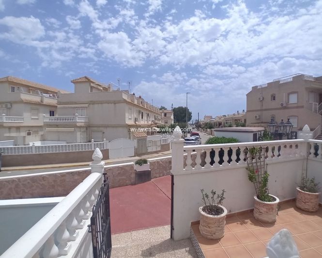 Image No.2-3 Bed Townhouse for sale