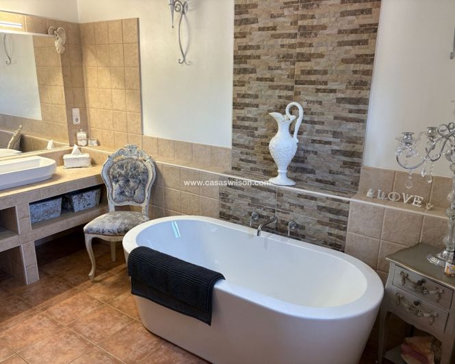 Image No.19-Villa de 5 chambres à vendre à Jacarilla