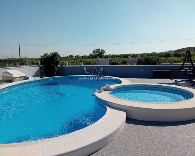 Image No.2-Villa de 5 chambres à vendre à Jacarilla