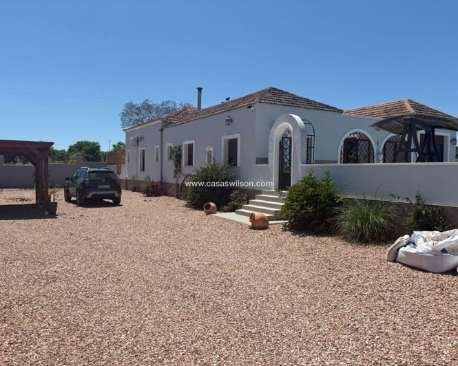 Image No.3-Villa de 5 chambres à vendre à Jacarilla